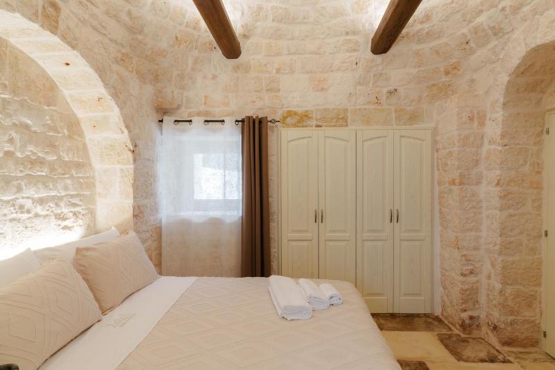 Trulli Petrantiqua con piscina