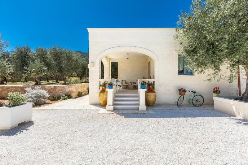 Trulli Ulivo di Puglia by BarbarHouse