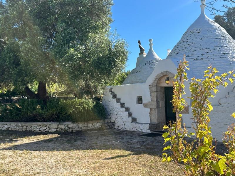 Trullo Alberico, immerso nella natura