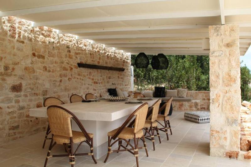 trullo and lamia cinera