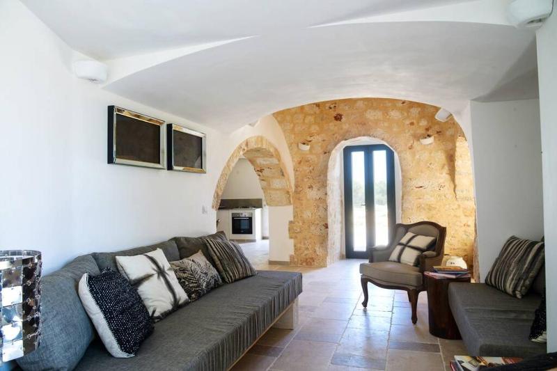 trullo and lamia cinera