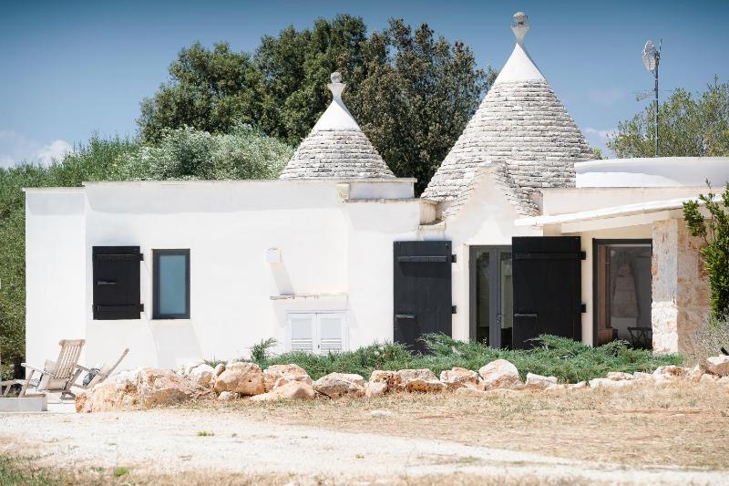 trullo and lamia cinera