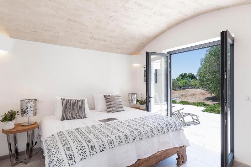 trullo and lamia cinera