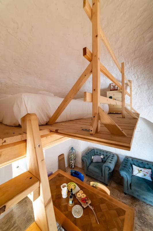 Trullo Ape Regina by MONHOLIDAY