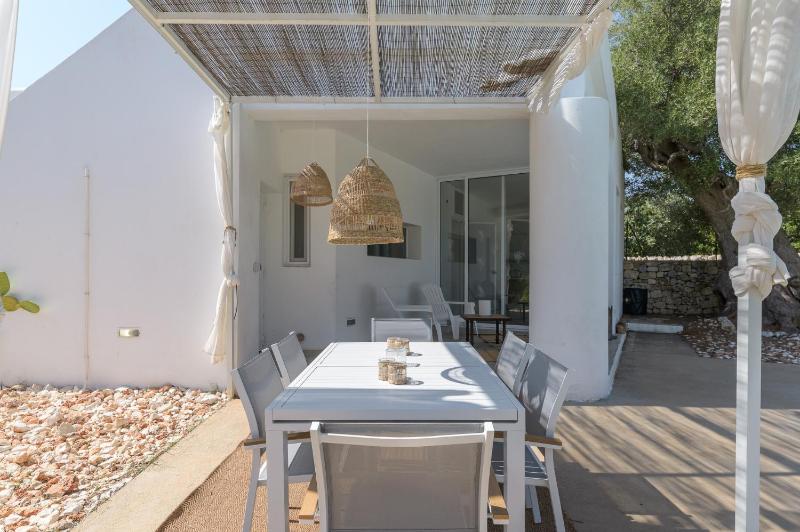 Trullo Chiara con piscina by Wonderful Italy