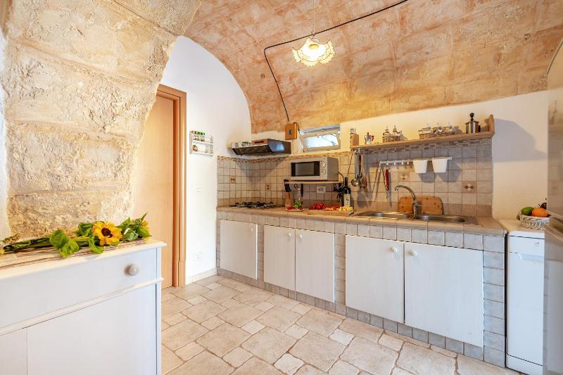 Trullo Delle Ginestre Private Pool - Happy Rentals