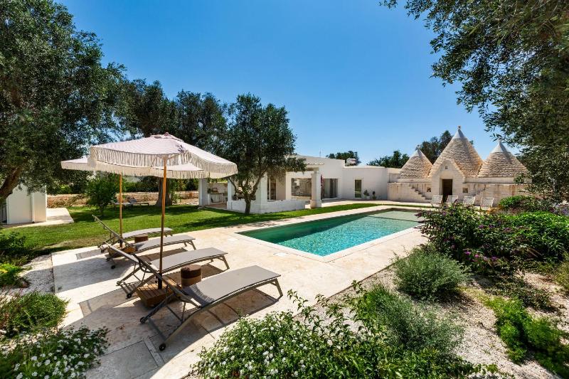 Trullo Gritti by Perle di Puglia