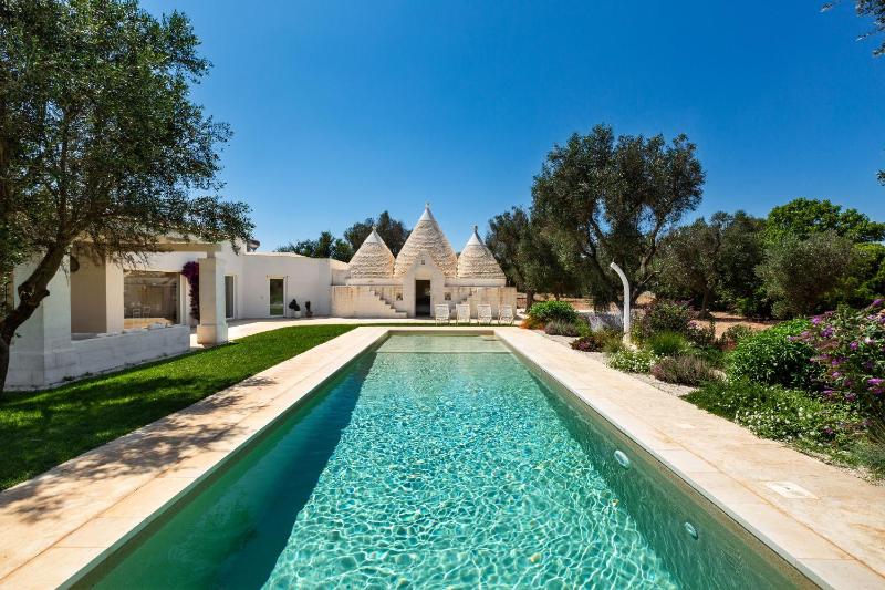 Trullo Gritti by Perle di Puglia