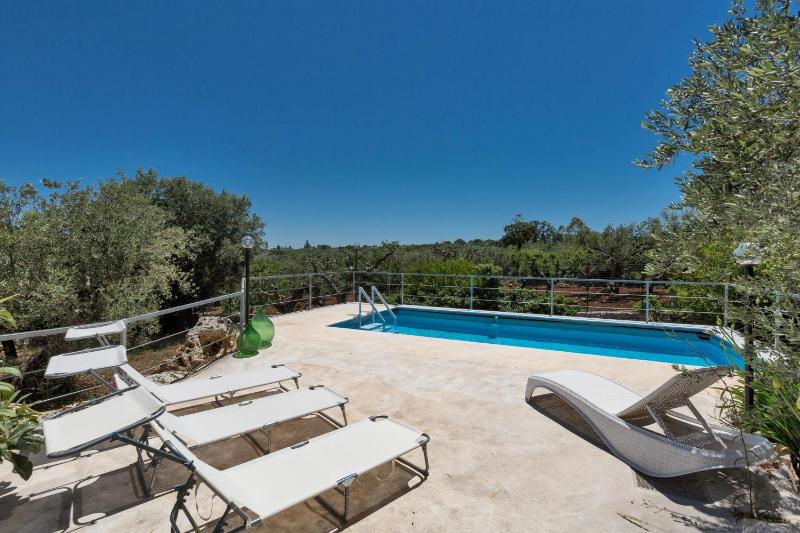 Trullo Il Cavaliere by BarbarHouse