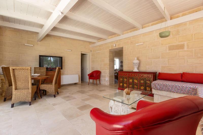 Trullo Parthenope by Perle di Puglia