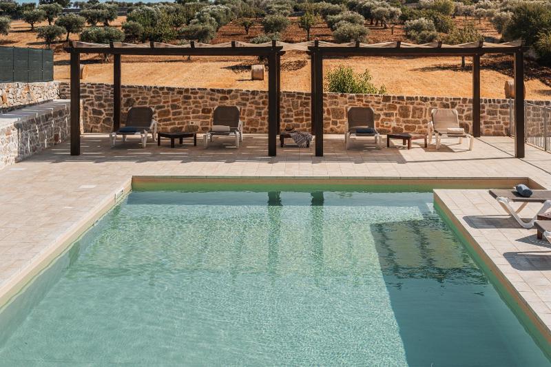 Trullo Rondini Acquarula