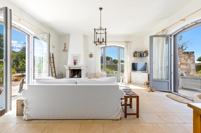 Trullo Sant`Andrea by Perle di Puglia