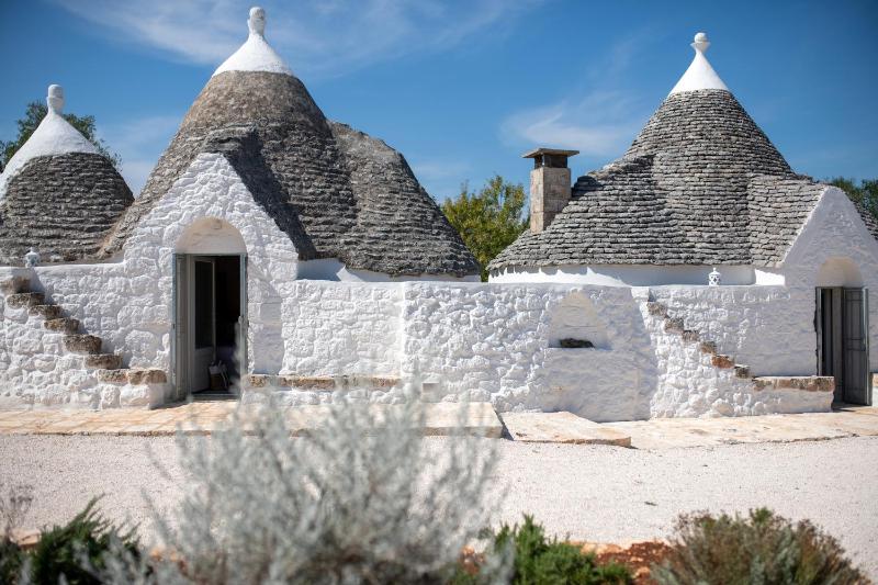 TRULLO TIPOTA with private pool