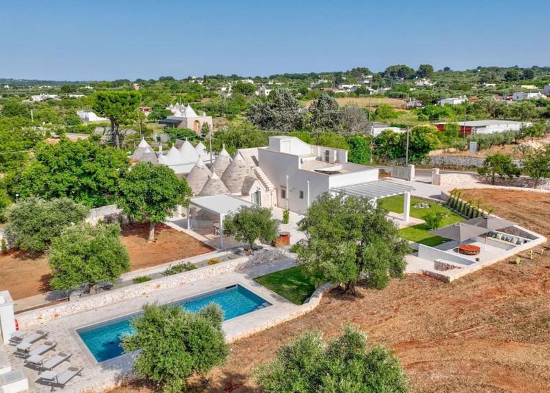 Trullo Under The Apulian Sky By Raro Villas