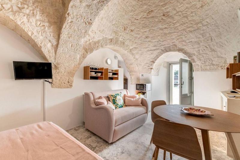 Trullo Under The Apulian Sky By Raro Villas