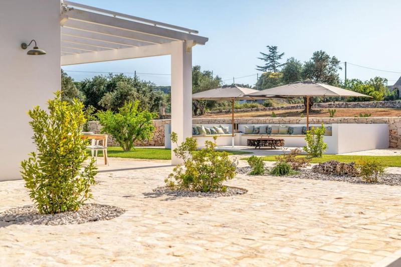 Trullo Under The Apulian Sky By Raro Villas