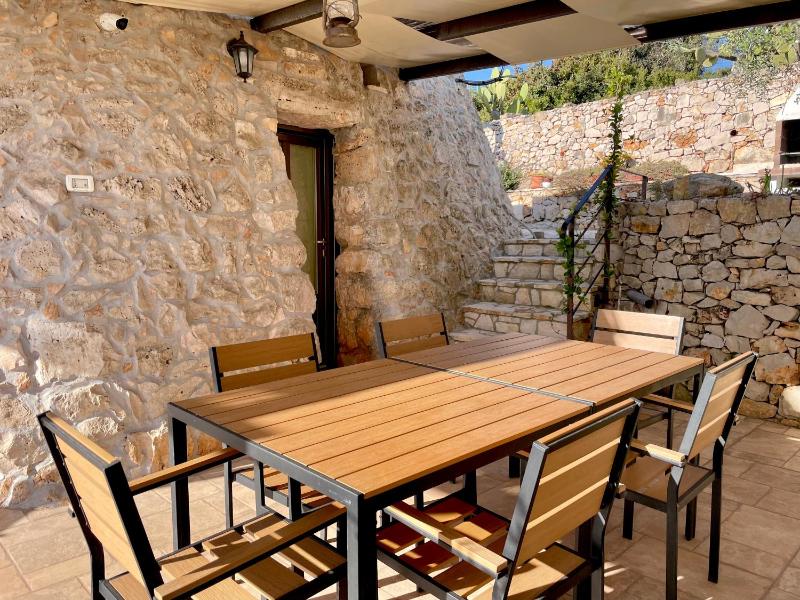 Trullo vista mare con idromassaggio