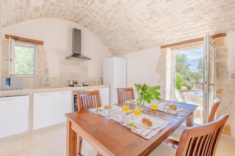 Trullo Zese con Piscina Privata