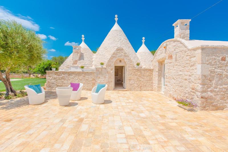 Trullo Zese con Piscina Privata