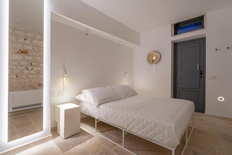 TRULOCO NUZZI - LUXURY DOMUS