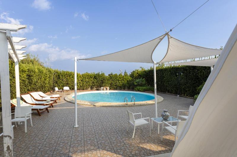 Villa Alexandra - IsulaTravel