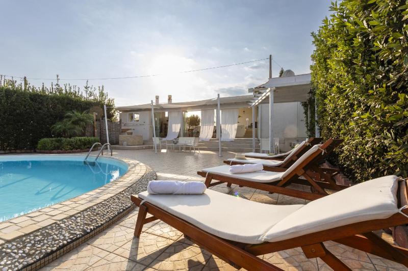 Villa Alexandra - IsulaTravel