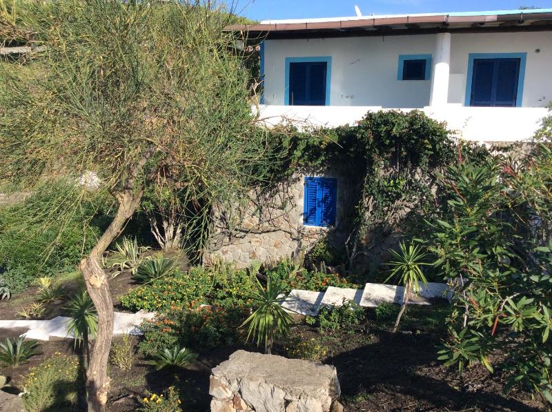 Villa alle Eolie nello splendido Villaggio Lentia