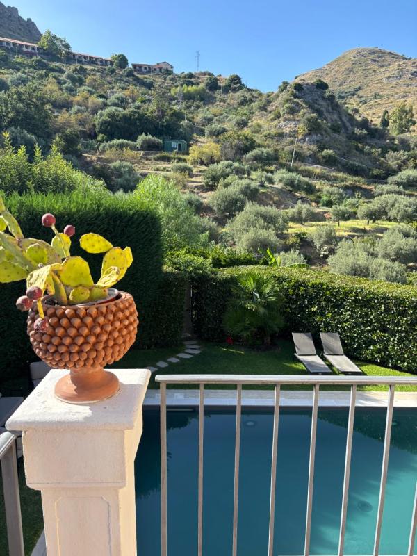Villa Almond