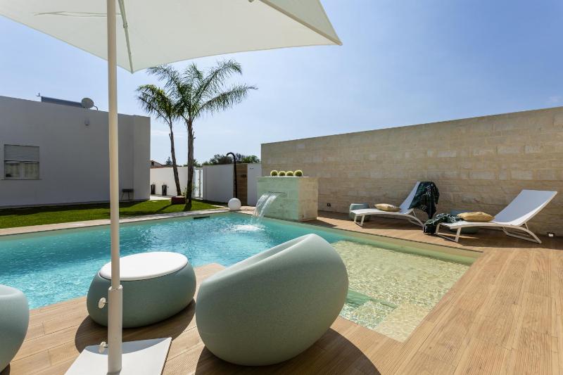 Villa Amugea - IsulaTravel