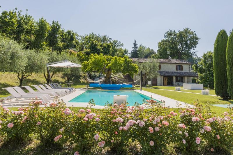 Villa Anna heated pool two outdoor jacuzzi and sauna