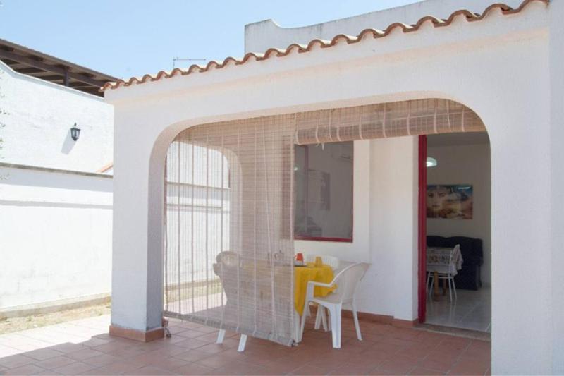 Villa Antonella con Piscina nel Boomerang Village a Torre Colimena