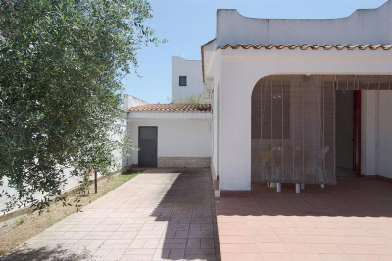 Villa Antonella con Piscina nel Boomerang Village a Torre Colimena
