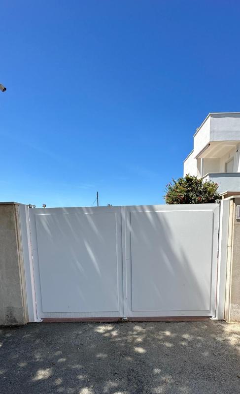 Villa Antonia sul mare con piscina Torre a mare (Bari)