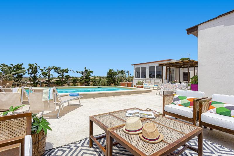 Villa Ardith by Villa Plus