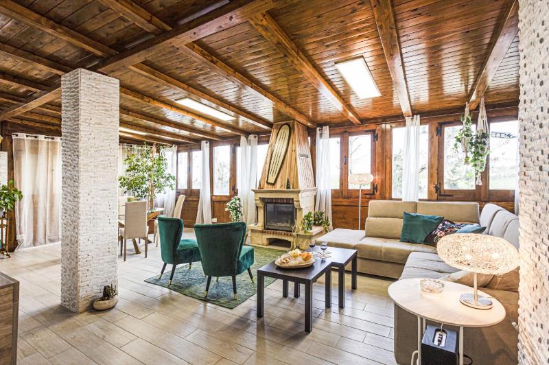 Villa Ardith by Villa Plus