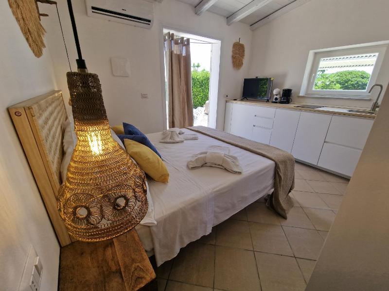Villa Arenile - Seaside - Swimmingpool- Private access to Sea - waterfront - Fontane Bianche - Siracusa