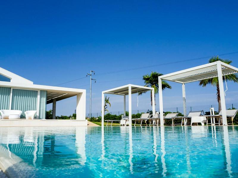 Villa Arillà con piscina e padel