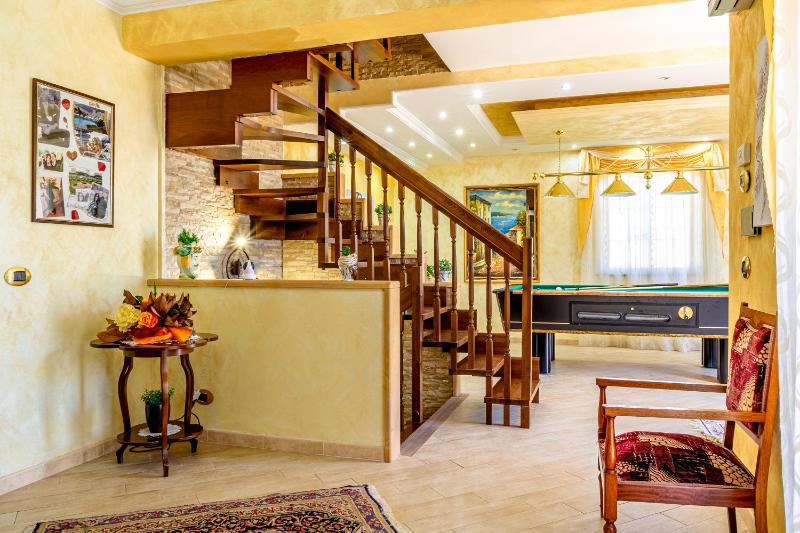 Villa Aura