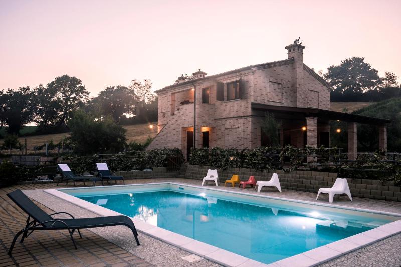 Villa Aurora - Osimo, nuova villa con piscina