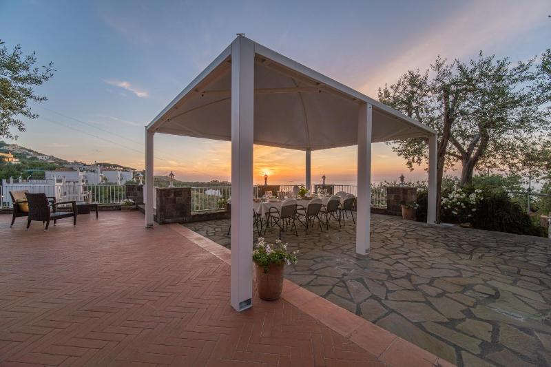 Villa Carolina Sorrento Private Heated Pool and Sea View