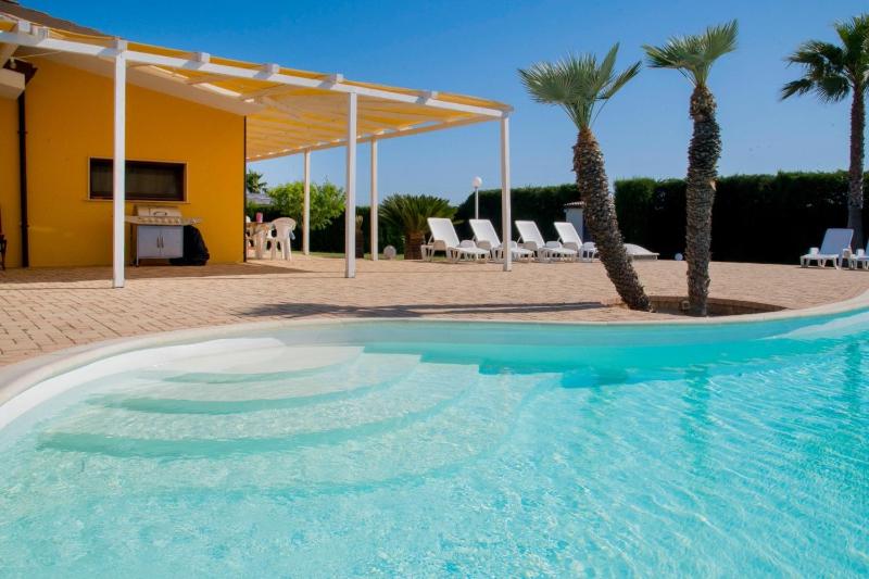 Villa Carrino by MMega