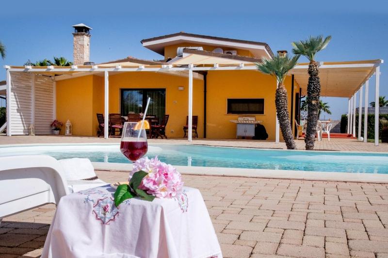 Villa Carrino by MMega