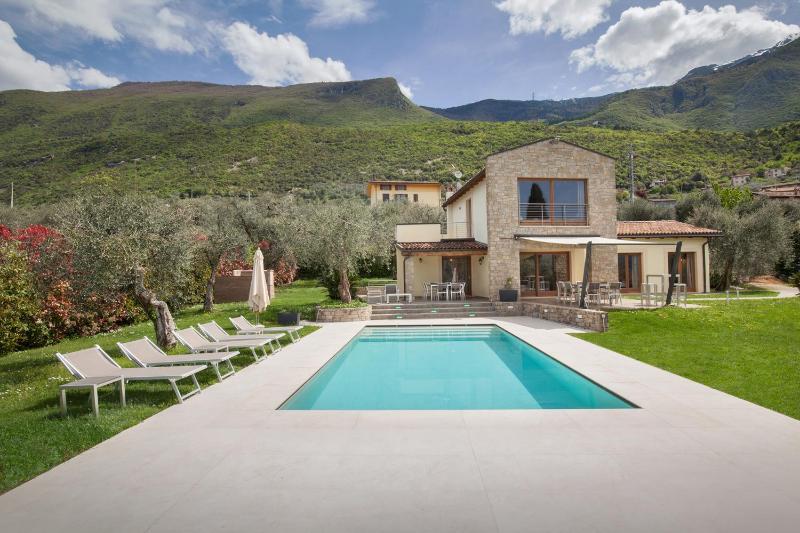 Villa Cipressi - Luxuri Lounge -