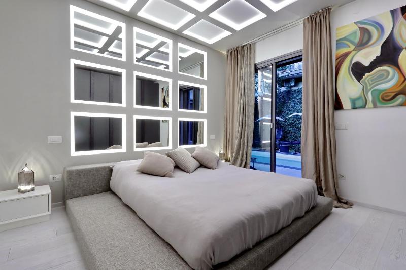 Villa Clivo - Amazing Villa Along the Vatican Walls