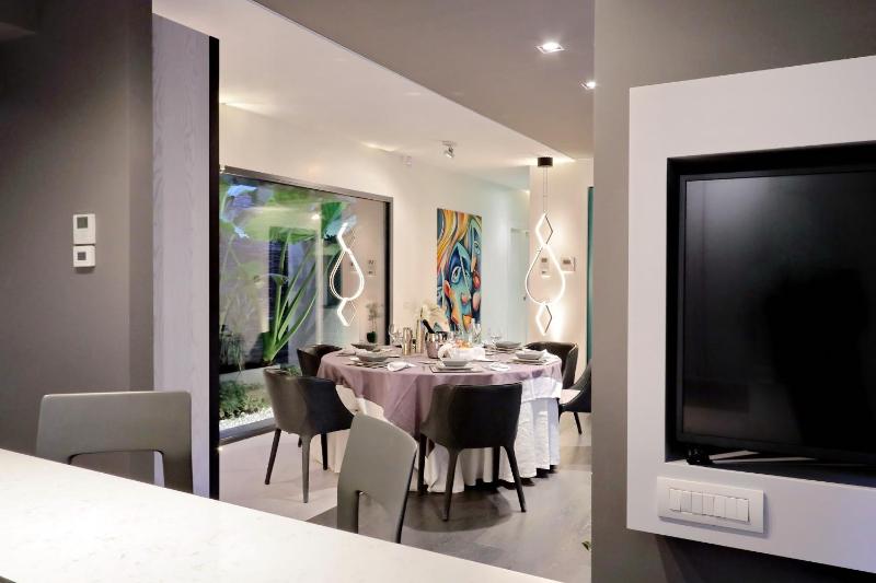 Villa Clivo - Amazing Villa Along the Vatican Walls