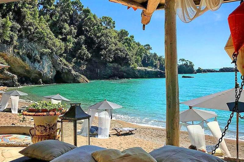 Villa Collina Del Sole 12 Pax by VILLASRETREATS