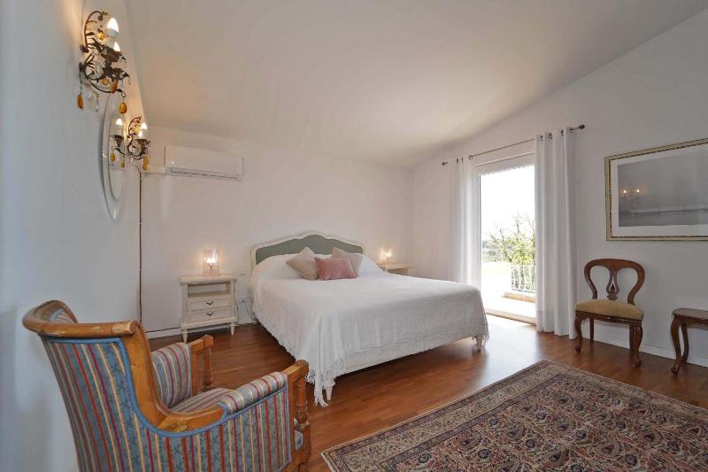 Villa Collina Del Sole 12 Pax by VILLASRETREATS