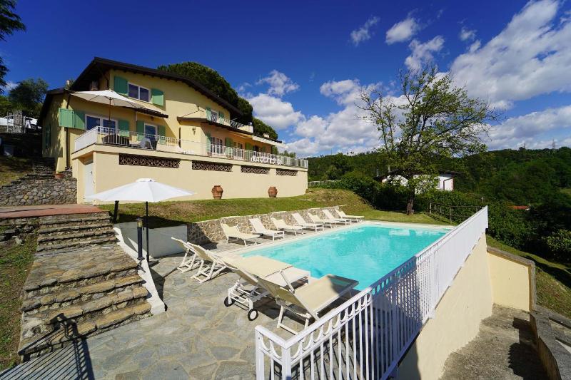 Villa Collina Del Sole 12 Pax by VILLASRETREATS