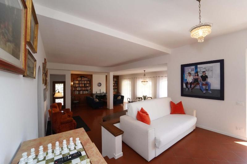 Villa Collina Del Sole 12 Pax by VILLASRETREATS