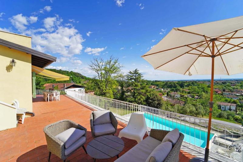 Villa Collina Del Sole 12 Pax by VILLASRETREATS